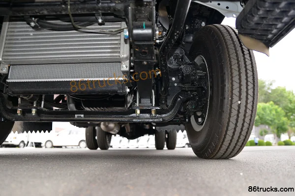 JAC Junling E3 152hp 4X2(6 wheels) 3.2m double-row van light truck Chassis (3) | 86Trucks