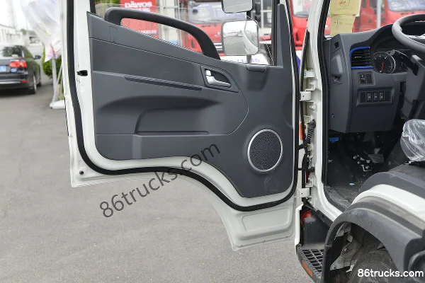 JAC Junling V5 137 hp 4X2(6 wheels) 3.7m Single Row Van Light Truck (China VI) Cab (2) | 86Trucks