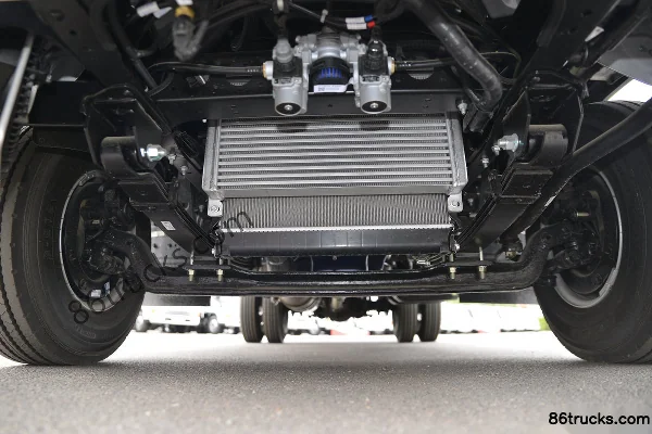 JAC Junling V5 137 hp 4X2(6 wheels) 3.7m Single Row Van Light Truck (China VI) Chassis (1) | 86Trucks