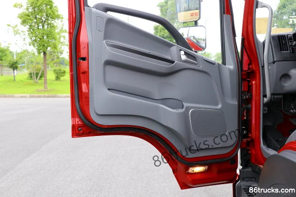 JAC Dewos V8 195 hp 4X2(6 wheels) 9.075m single-row van cargo truck (China VI) Cab (3) | 86Trucks