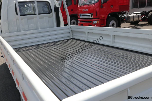 JAC Kaida X5 1,6 L 120 ch 4X2(6 roues) essence camion léger à plateau simple cabine 3,31 m (China VI) Carrosserie (1) | 86Trucks