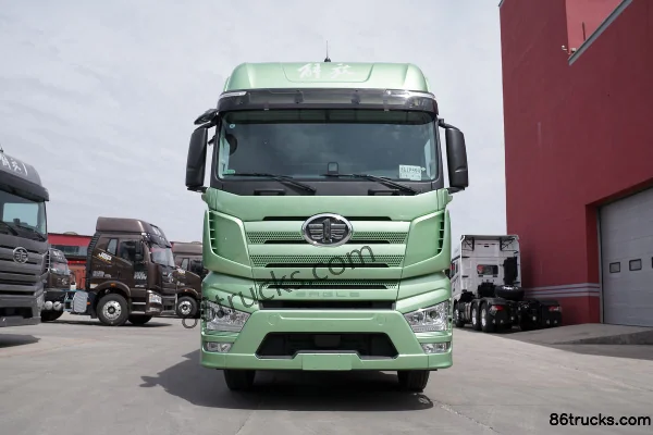 FAW Jiefang J7 camion lourd Édition Classique 560 ch 8X4(12 roues) camion porteur fourgon 9,5 m (ralentisseur hydraulique) Extérieur (2) | 8
