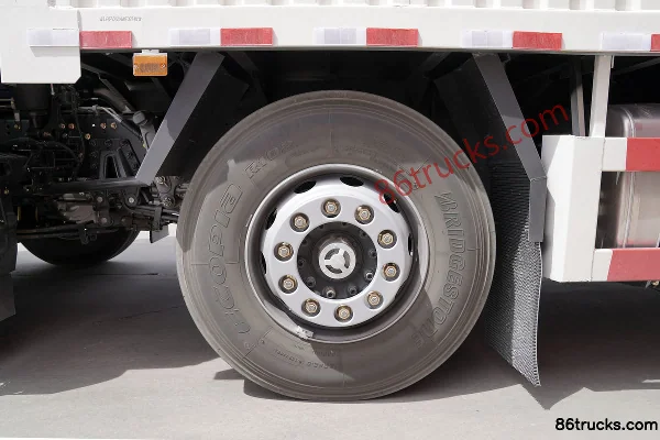 FAW Jiefang J7 camion lourd Édition Classique 560 ch 8X4(12 roues) camion porteur fourgon 9,5 m (ralentisseur hydraulique) Châssis (3) | 86T