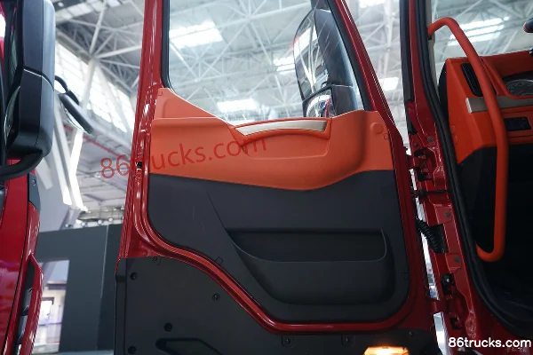 Dongfeng Liuqi Chenglong H7 Heavy Truck Custom Edition 460 hp 6X4(10 wheels) Tractor Truck (China VI) Cab (2) | 86Trucks
