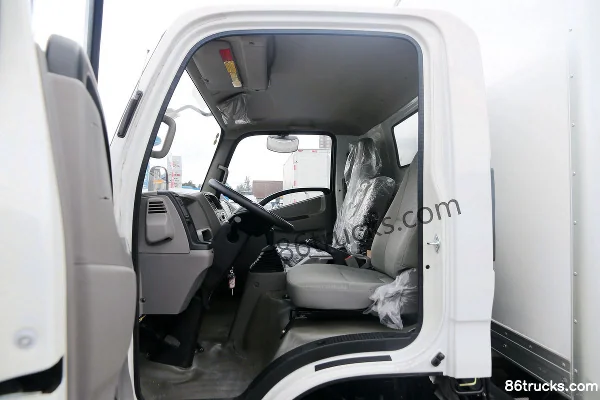 JMC Kaiyun Strong Edition 116hp 4X2(6 wheels) 3.97m single-row refrigerated truck Cab (3) | 86Trucks