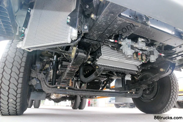JMC Kaiyun Strong Edition 116hp 4X2(6 wheels) 3.97m single-row refrigerated truck Chassis (2) | 86Trucks