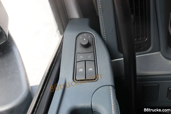 Dongfeng Liuqi Chenglong T7L Living Cabin 600 hp 6X4(10 wheels) AMT automatic tractor truck (China VI) (3) | 86Trucks