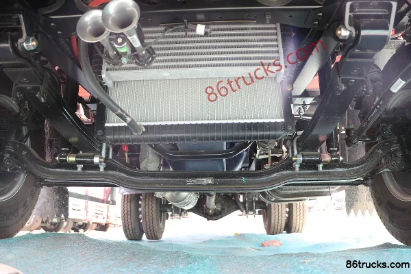 Sinotruk HOWO Hanjiang 130 hp 4X2(6 wheels) 4.15m Single Row Van Light Truck Chassis (1) | 86Trucks