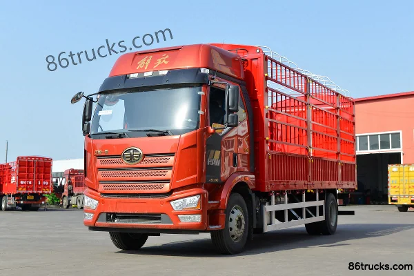 FAW Jiefang J6L medium truck Jingying Edition 240 hp 4X2(6 wheels) 6.75m stake truck Exterior (3) | 86Trucks