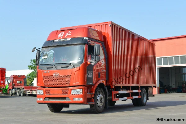 FAW Jiefang J6L Medium Truck Classic Edition 240 hp 4X2(6 wheels) 6.8m Van Cargo Truck Exterior (3) | 86Trucks