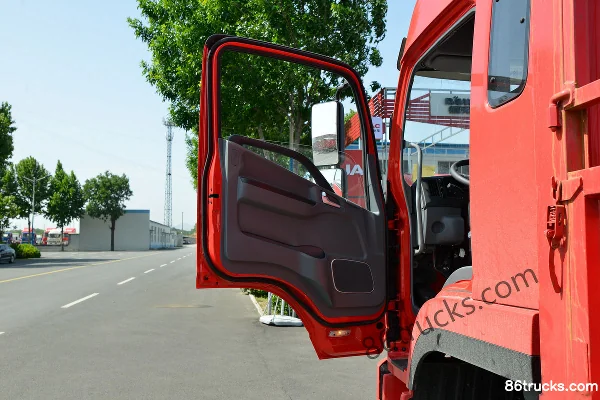 JAC Dewos V9 170hp 4X2(6 wheels) 6.8m Half-row Stake Truck Cab (1) | 86Trucks