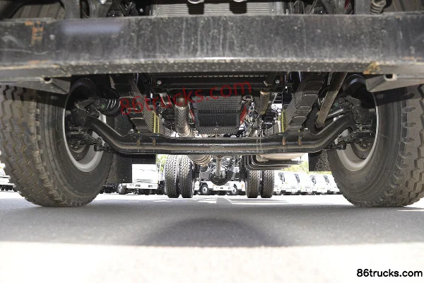 JAC Dewos Q9 220 hp 4X2(6 wheels) 5.48m Cab-over Stake Cargo Truck Chassis (1) | 86Trucks