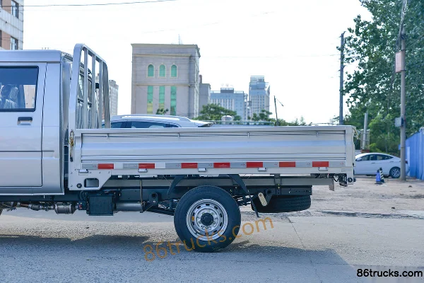 Kama Ruiling 1,3 L 91 ch 4X2(6 roues) essence camion plateau double cabine 2,55 m (China VI) Carrosserie (2) | 86Trucks