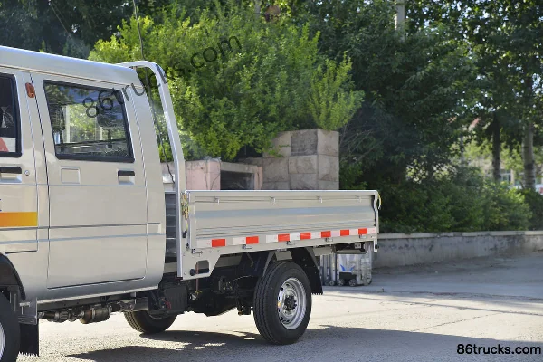 Kama Ruiling 1,3 L 91 ch 4X2(6 roues) essence camion plateau double cabine 2,55 m (China VI) Carrosserie (1) | 86Trucks