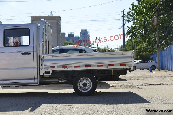 Kama Ruijie 1.6L 122 hp 4X2(6 wheels) gasoline 2.35m double-row flatbed micro truck (China VI) Body (2) | 86Trucks