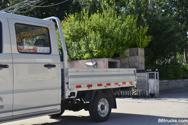 Kama Ruijie 1.6L 122 hp 4X2(6 wheels) gasoline 2.35m double-row flatbed micro truck (China VI) Body (1) | 86Trucks