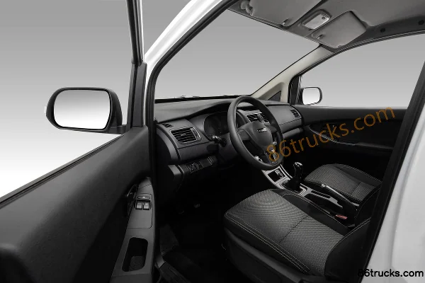 Yema Sipaika modèle 2022 édition Chuangfu 1,5 L 112 ch 2 places camion fermé (China VI) Cabine (2) | 86Trucks