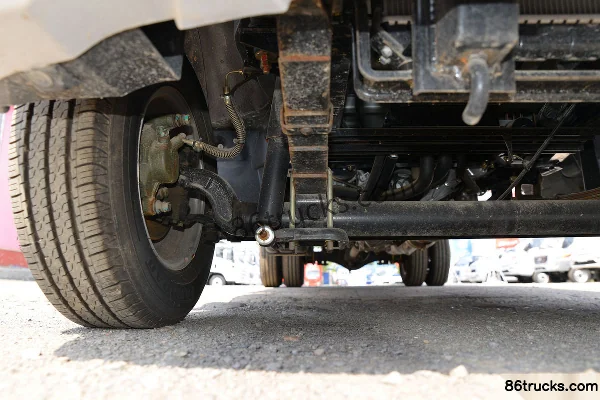 Kama Ruijie 1.6L 122hp 4X2(6 wheels) 3.7m Single Row Stake Micro Truck (China VI) Chassis (2) | 86Trucks