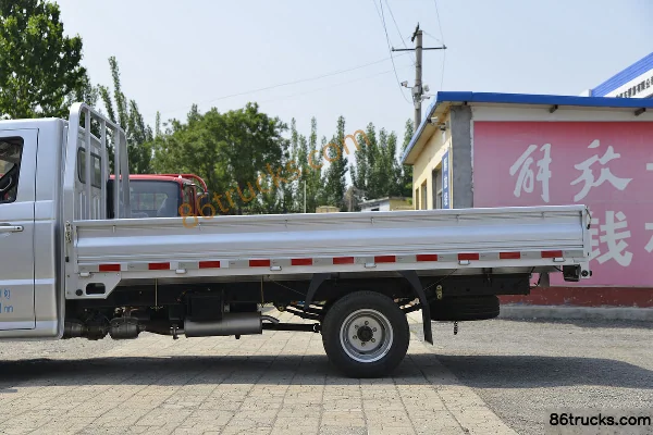 Kama Ruijie 1.6L 122hp 4X2(6 wheels) 3.7m Single Row Stake Micro Truck (China VI) Body (2) | 86Trucks