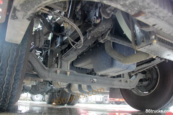 FAW Jiefang Qingdao HanVH camion lourd 460 ch 6X4(10 roues) tracteur routier Châssis (2) | 86Trucks