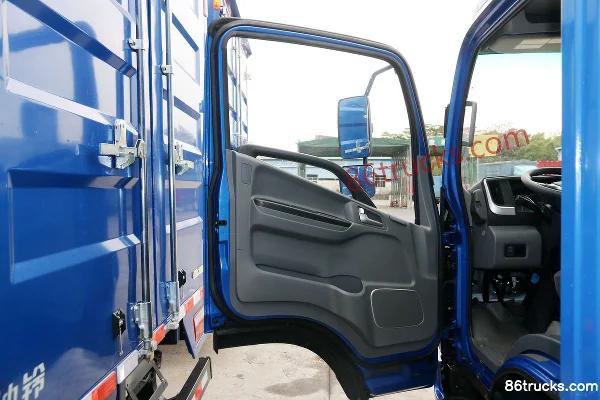 JAC Shuailing Q6 160 hp 4X2(6 wheels) 4.12m Single Row Van Light Truck Cab (1) | 86Trucks