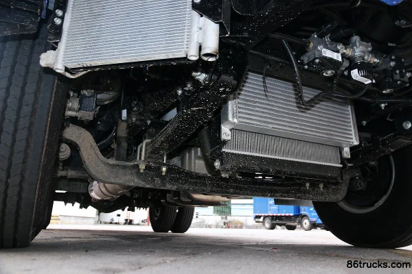 JAC Shuailing Q6 160 hp 4X2(6 wheels) 4.12m Single Row Van Light Truck Chassis (2) | 86Trucks