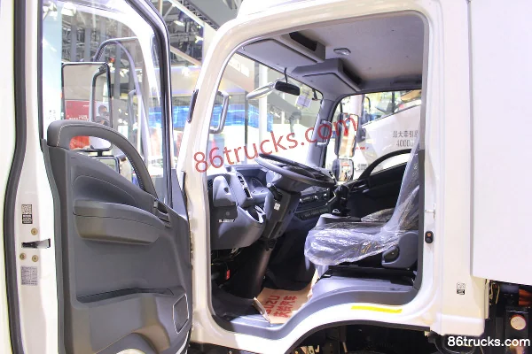 Qingling Isuzu M600 4X2(6 wheels) 4.5m hydrogen fuel cell van light truck 47.69kWh Interior (1) | 86Trucks