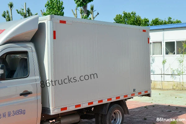Changan Kuayue Wang X3 Comfort Edition 1.6L Gasoline 122hp 4X2(6 wheels) 3.285m Single Row Van Mini Truck (China VI) Body (1) | 86Trucks