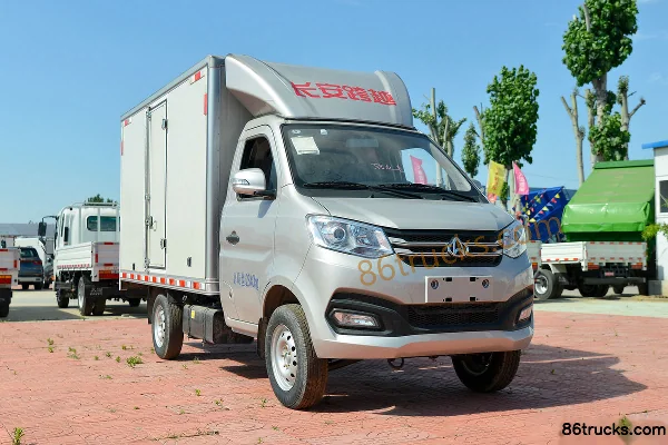 Changan Kuayue King X1 1.6L CNG 105hp 4X2(6 wheels) 5-speed 3.035m single-row van micro truck Exterior