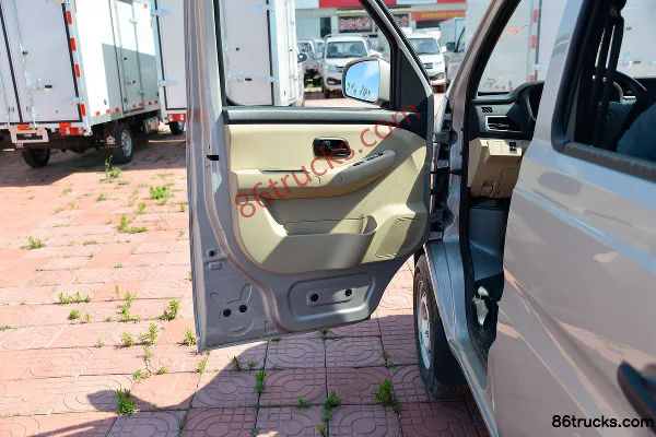 Changan Kuayue Wang X1 Standard Edition 1.3L Gasoline 91 hp 4X2(6 wheels) 2.185m Double Row Van Truck (China VI) Cab (2) | 86Trucks