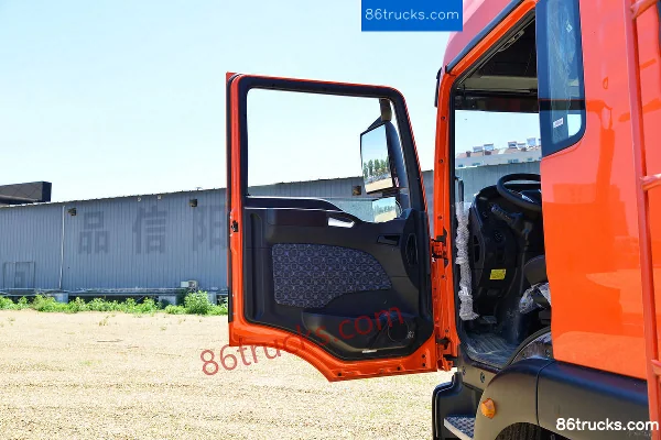 Sinotruk SitrakSITRAK G5 camion moyen 240 ch 4X2(6 roues) 6.8 m camion porteur à ridelles Cabine (1) | 86Trucks