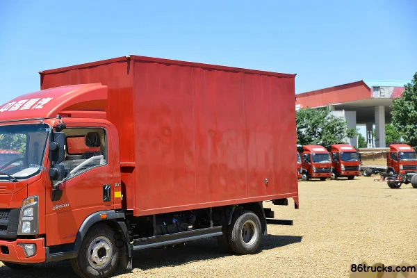 Sinotruk HOWO Tongshuai 160 ch 4X2(6 roues) camion léger fourgon à cabine simple 4,15 m (China VI) Carrosserie (1) | 86Trucks