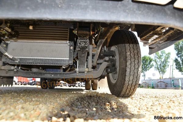 Sinotruk HOWO Tongshuai 130 hp 4X2(6 wheels) 4.15m single-row van light truck (ratio 4.333) Chassis (3) | 86Trucks