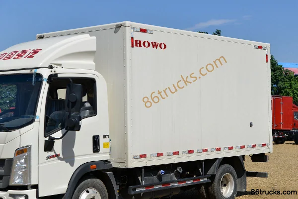 Sinotruk HOWO Tongshuai 130 hp 4X2(6 wheels) 4.15m single-row van light truck (ratio 4.333) Body (1) | 86Trucks