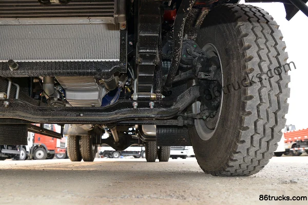 Sinotruk HOWO Hanjiang 170 ch 4X2(6 roues) camion porteur à ridelles 5,2 m cabine avec couchette Châssis (3) | 86Trucks
