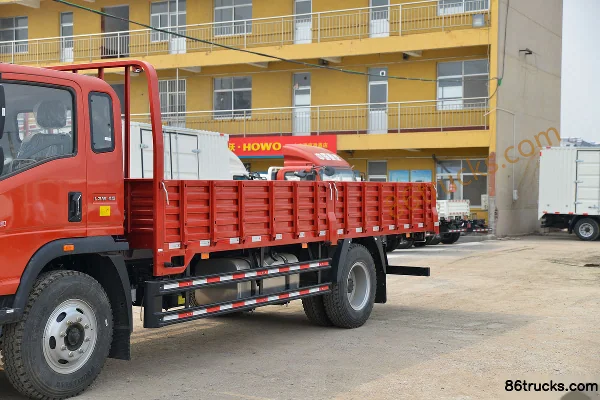 Sinotruk HOWO Hanjiang 170 ch 4X2(6 roues) camion porteur à ridelles 5,2 m cabine avec couchette Carrosserie (1) | 86Trucks
