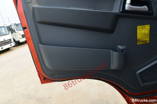 Sinotruk HOWO Hanjiang 160hp 4X2(6 wheels) 5.2m Cab-over Cargo Truck (China VI) (2) | 86Trucks