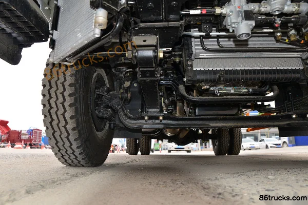 JMC Kaiyun Blue Whale Standard 152 hp 4X2(6 wheels) 3.645m Crew Cab Stake Truck Chassis (2) | 86Trucks