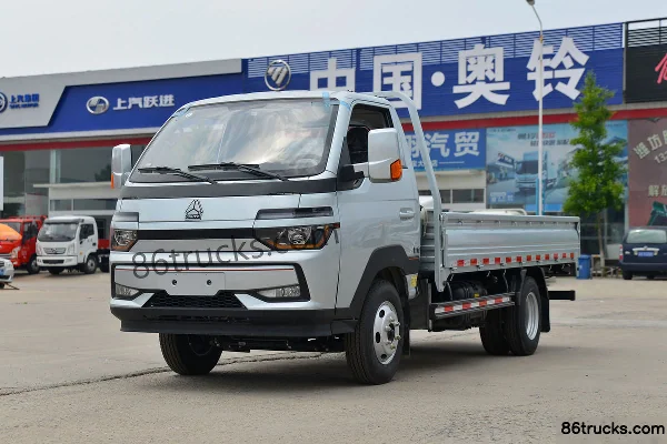 Sinotruk HOWO Xiaoshuai 130hp 4X2(6 wheels) 3.95m single-row flatbed mini truck (hydraulic brakes) Exterior (3) | 86Trucks