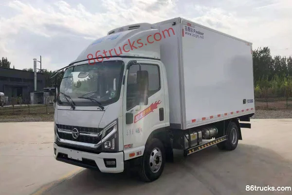 Kama Kaijie M3 Zunxiang Edition 130hp 4X2(6 wheels) 4.1m Refrigerated Truck Exterior (3) | 86Trucks