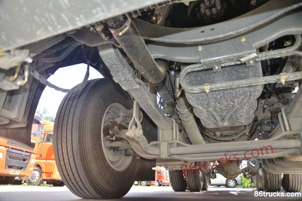 Sinotruk HOWO T7H heavy truck 480 hp 6X4(10 wheels) tractor truck (Sinotruk 12-speed) Chassis (2) | 86Trucks