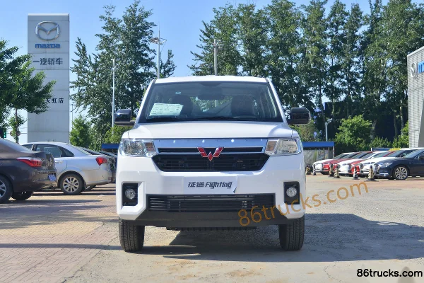 Wuling Zhengtu Pickup 2021 model 1.5L gasoline 99 hp double-row pickup Cab (2) | 86Trucks
