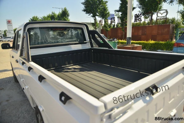 Wuling Zhengtu Pickup 2021 model 1.5L gasoline 99 hp double-row pickup Body (4) | 86Trucks