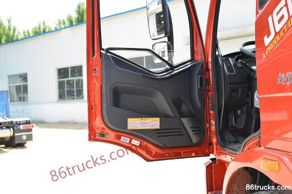 FAW Jiefang J6L medium truck Super Value Edition 180 hp 4X2(6 wheels) 6.2m flatbed truck Cab (2) | 86Trucks