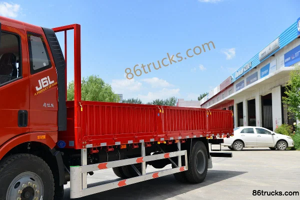 FAW Jiefang J6L medium truck Super Value Edition 180 hp 4X2(6 wheels) 6.2m flatbed truck Body (1) | 86Trucks