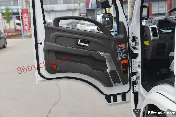 Feidi V3 137 hp 4X2(6 wheels) 8-speed 4.15m single-row flatbed light truck Cab (2) | 86Trucks