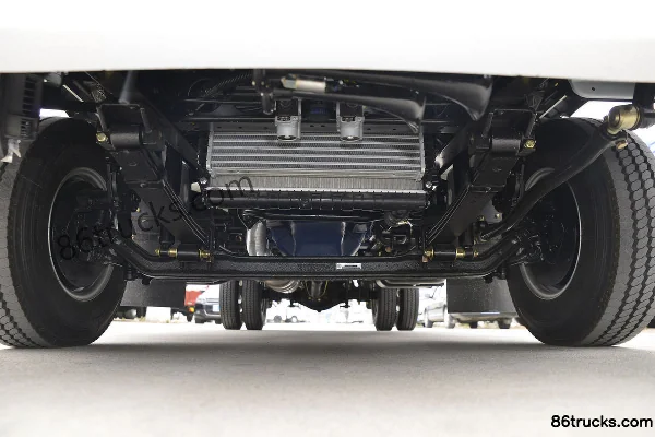 Feidi V3 137 hp 4X2(6 wheels) 8-speed 4.15m single-row flatbed light truck Chassis (1) | 86Trucks