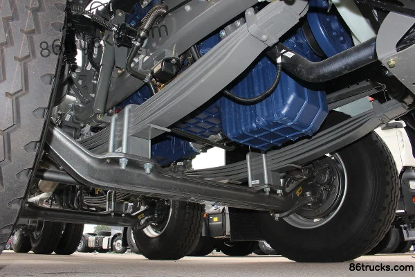 Sinotruk HOWO TX version Flagship 350 ch 8X4(12 roues) camion benne 6,5 m (China VI) Châssis (2) | 86Trucks
