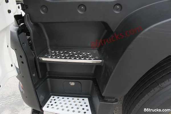 Sinotruk HOWO TX heavy truck 460hp 6X4(10 wheels) AMT automatic tractor truck (China VI) Cab (1) | 86Trucks