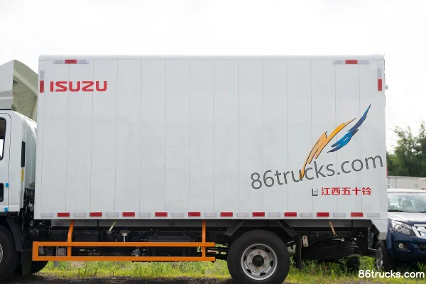 Jiangxi Isuzu Yifang EC5 Standard Edition 116 hp 4X2(6 wheels) 4.2m single-row van truck (China VI) Body (2) | 86Trucks